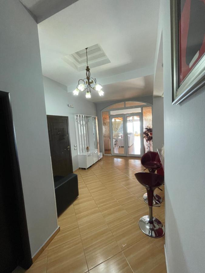 Seaview Golden Penthouse Apartment Sarande Bagian luar foto