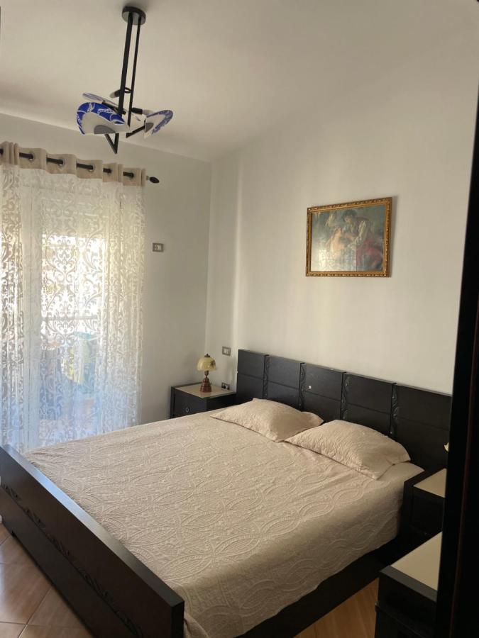 Seaview Golden Penthouse Apartment Sarande Bagian luar foto