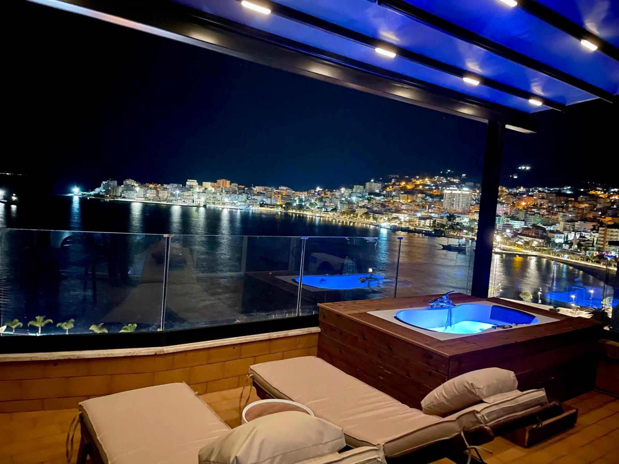 Seaview Golden Penthouse Apartment Sarande Bagian luar foto
