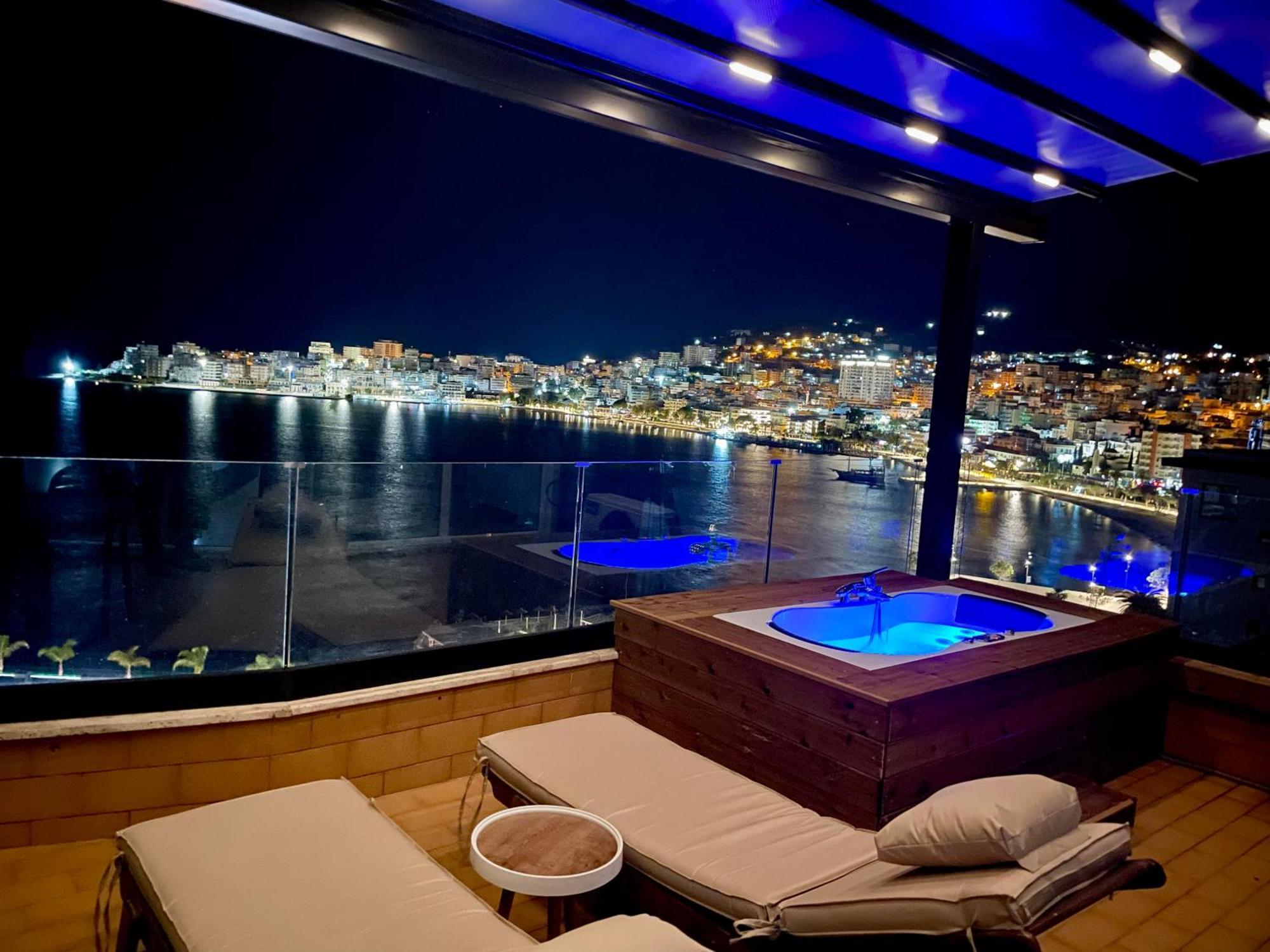 Seaview Golden Penthouse Apartment Sarande Bagian luar foto